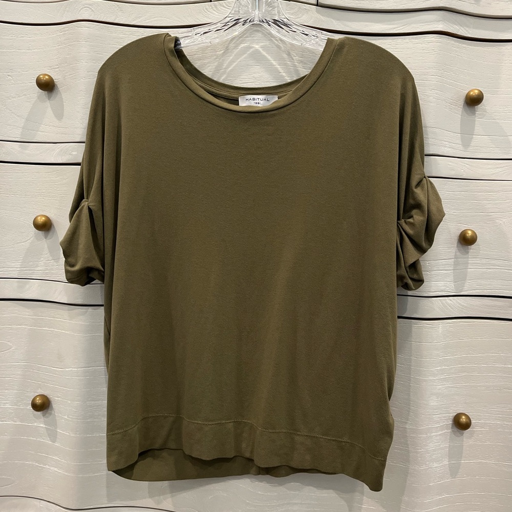 Habitual Top Size Small